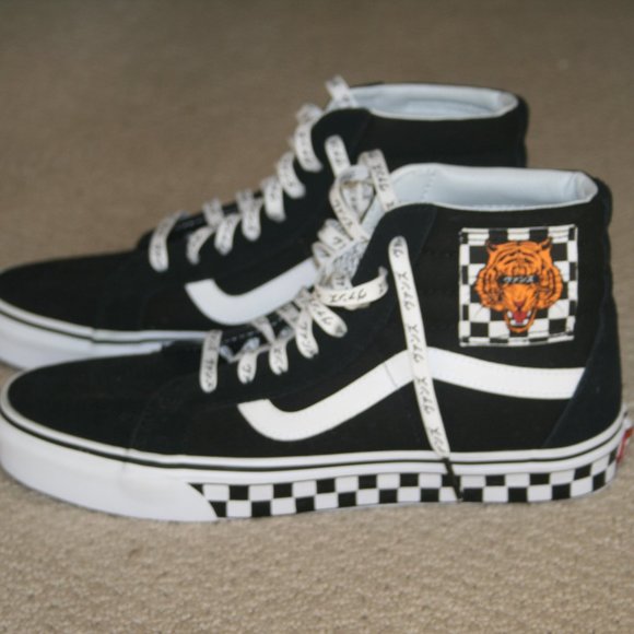 tiger checkered vans